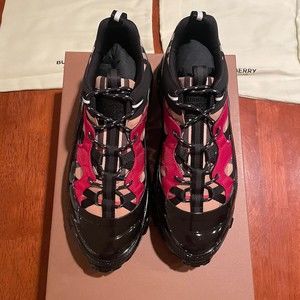 BURBERRY Men’s Arthur Check Sneakers New Box Sz 43 US 10 UK 9